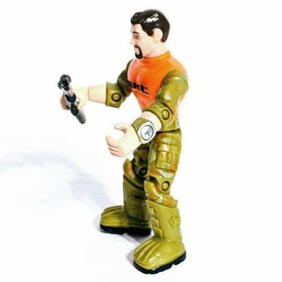 Bone Collector Michael Waddell Rifle Hunter Action - Picture 2 of 5